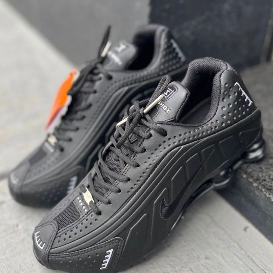 Shox R4 "Black"