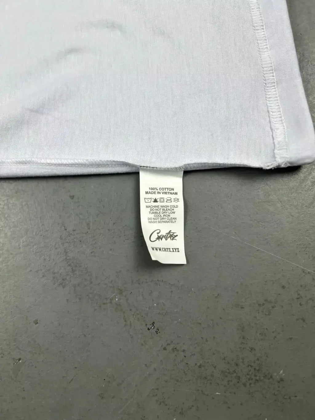 CAMISETA CORTEIZ ISLAND STENCIL