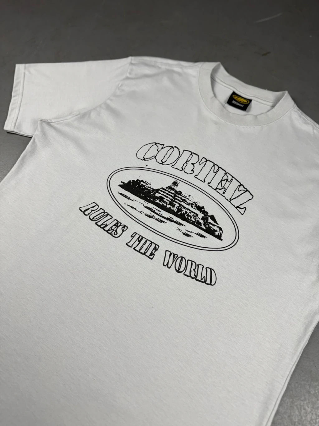 CAMISETA CORTEIZ “RULES THE WORLD”