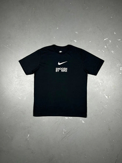 CAMISETA SWOOSH BY NIKE