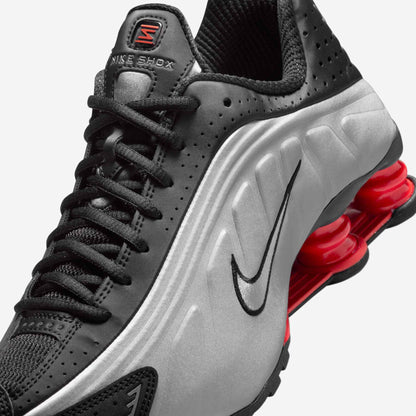 Shox R4 "Black Metallic Silver"