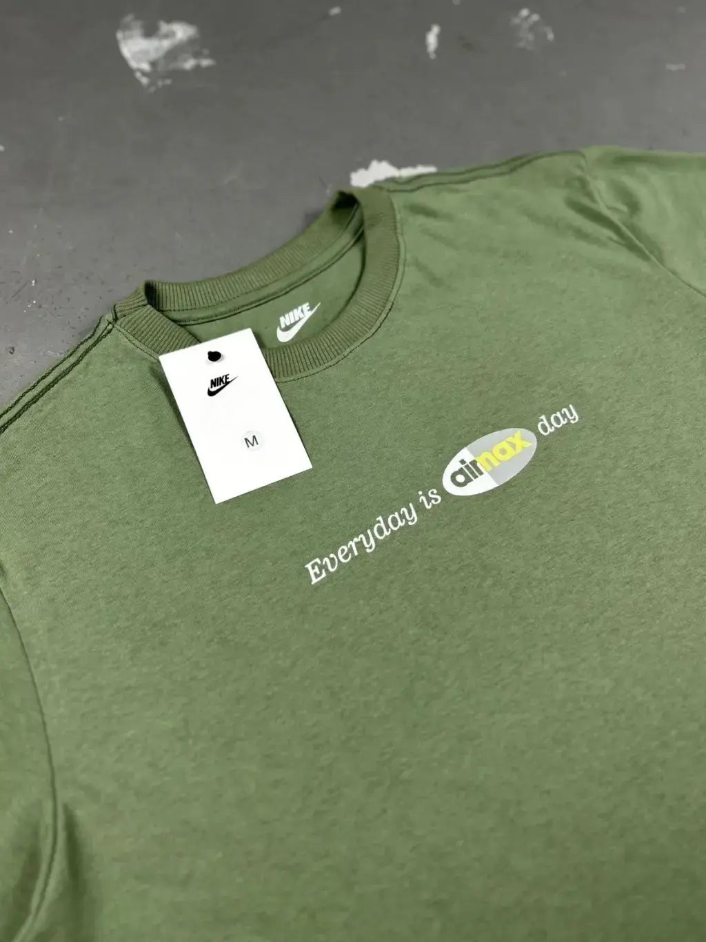 CAMISETA NIKE AIR MAX DAY