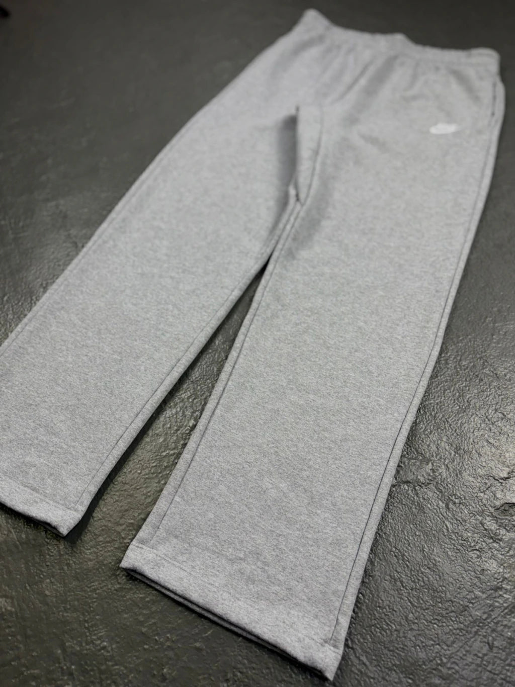 CALÇA MOLETOM CORTE RETO NK SPORTSWEAR