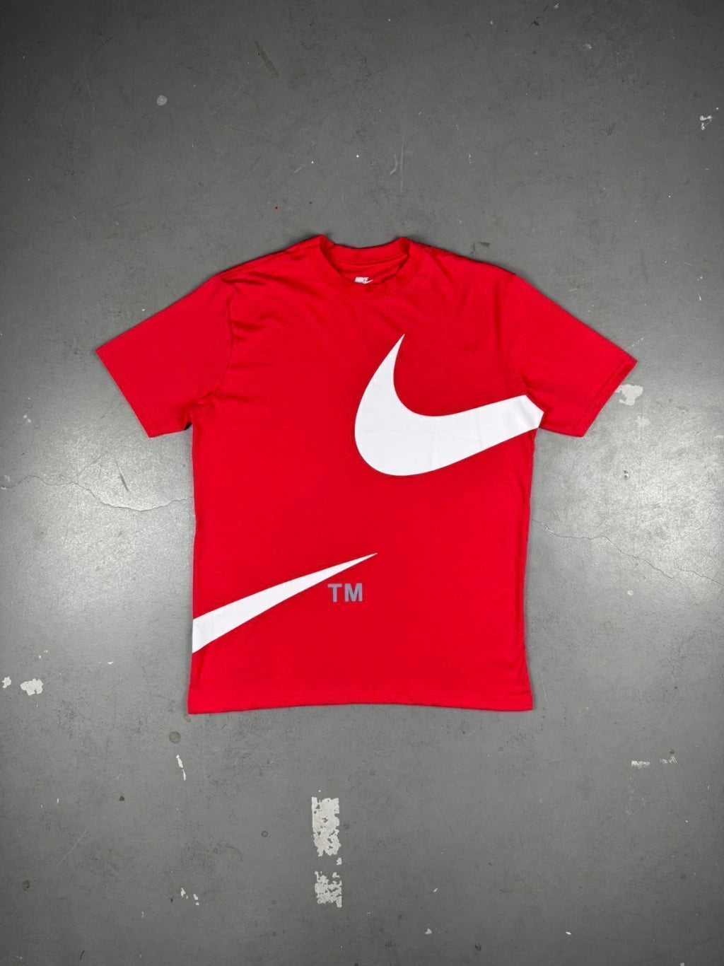 CAMISETA NIKE BIG SWOOSHᵀᴹ