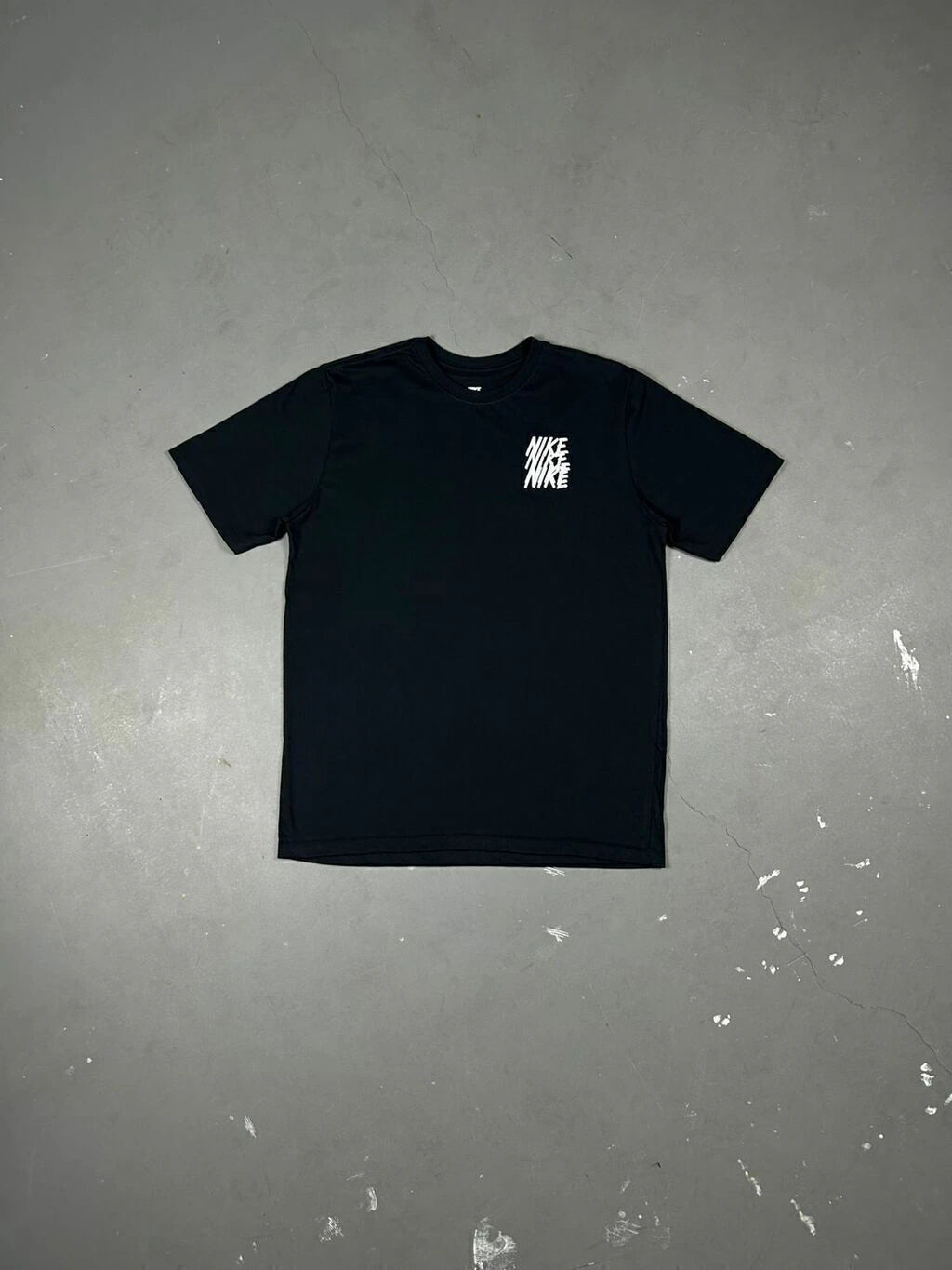 CAMISETA NIKE REPEAT FADE