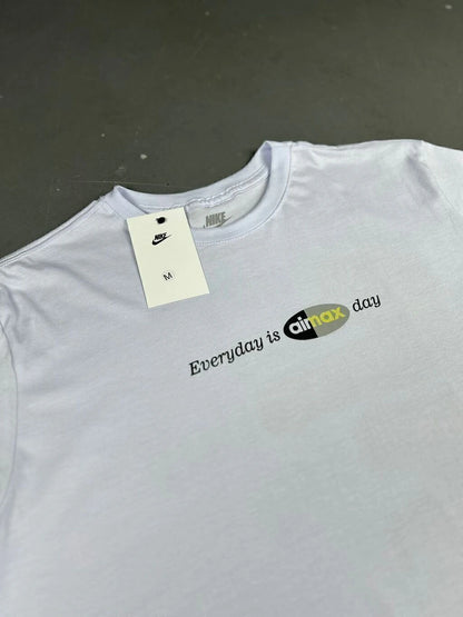 CAMISETA NIKE AIR MAX DAY