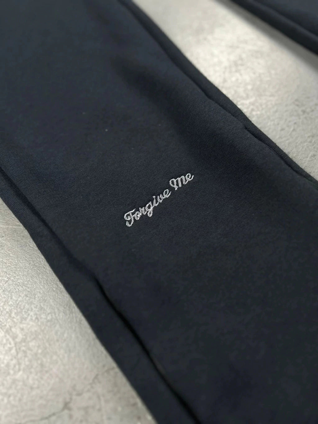 CONJUNTO SYNA WORLD LOGO