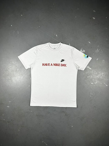 CAMISETA NIKE HAVE A NIKE DAY