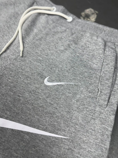 BERMUDA MOLETOM NIKE BIG LOGO
