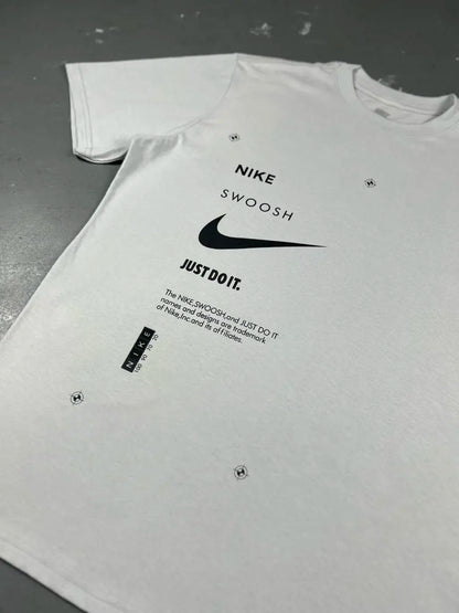 CAMISETA NK SPORTSWEAR SWOOSH CLUB