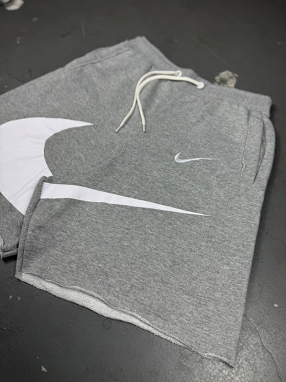 BERMUDA MOLETOM NIKE BIG LOGO