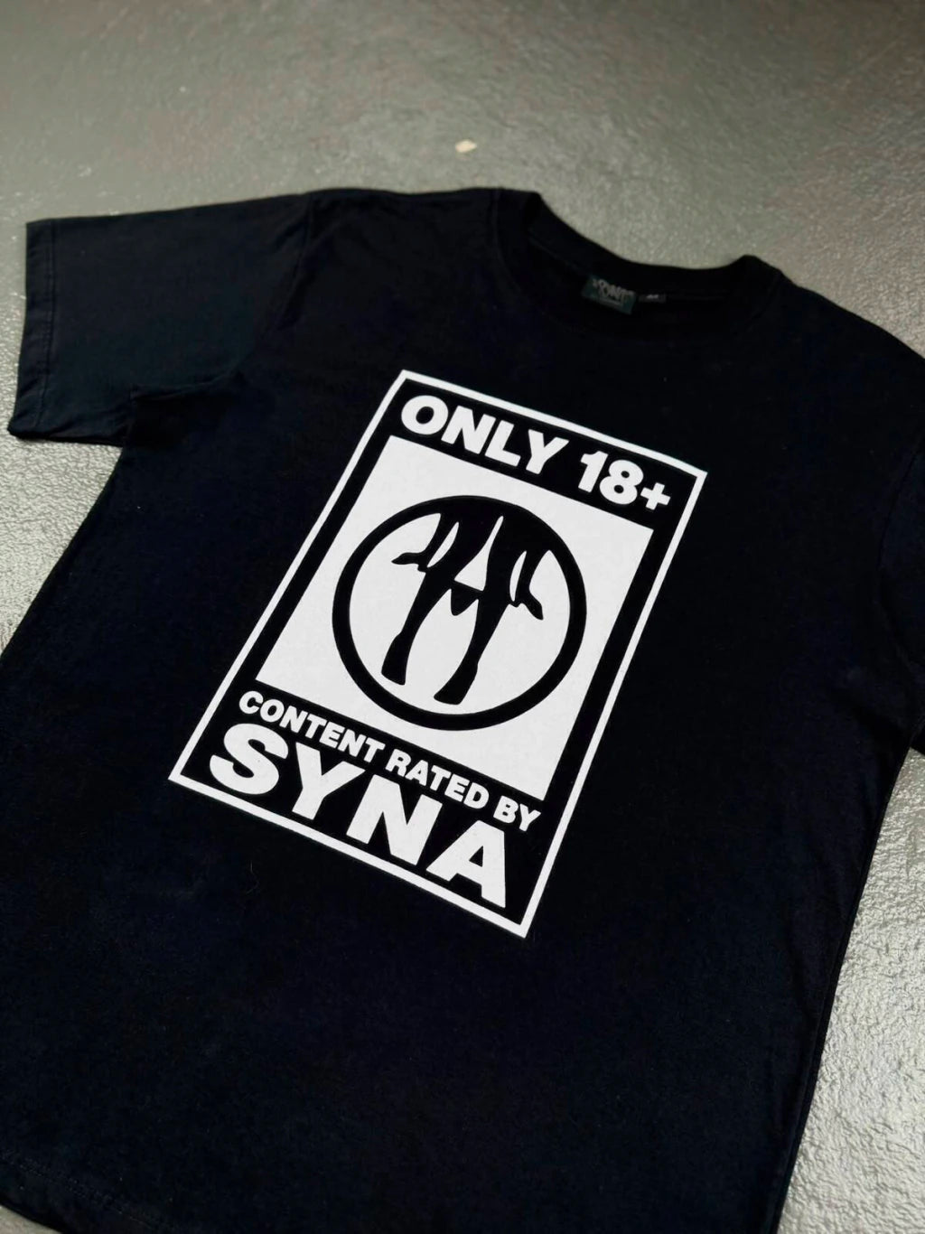 CAMISETA SYNA ONLY 18+