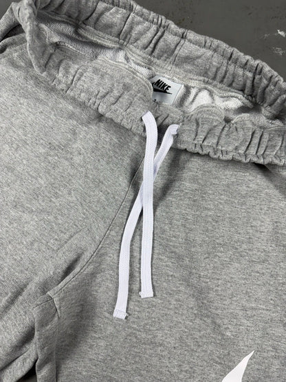 BERMUDA MOLETOM NIKE BIG SWOOSH