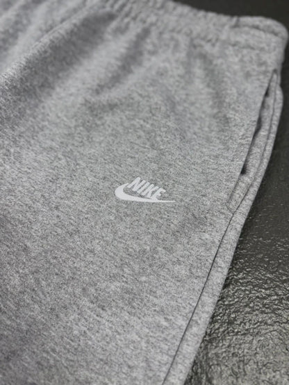 CALÇA MOLETOM CORTE RETO NK SPORTSWEAR