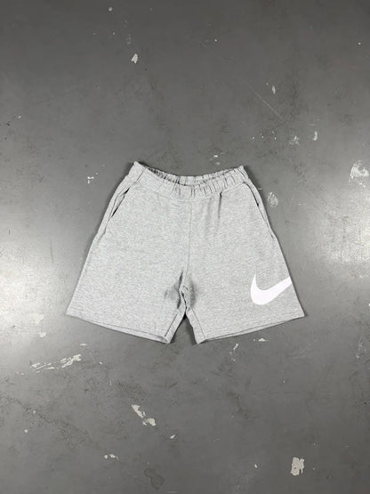 BERMUDA MOLETOM NIKE BIG SWOOSH