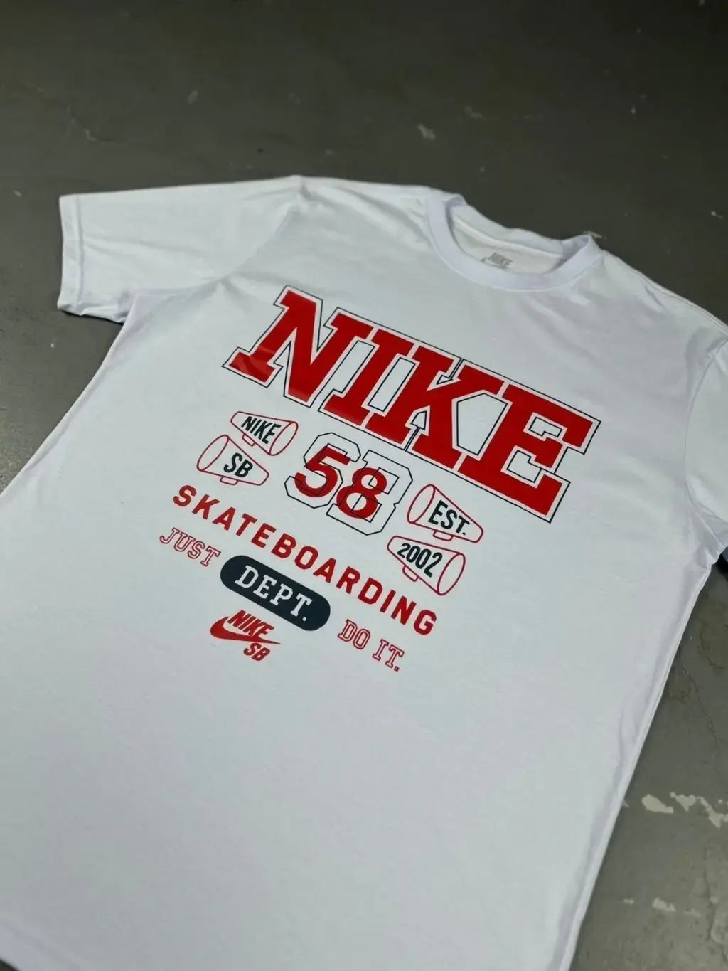 CAMISETA NIKE SKATEBOARDING