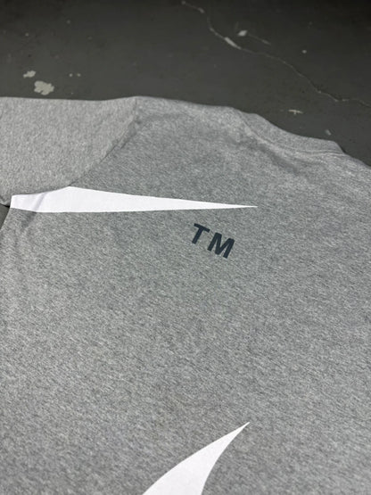 CAMISETA NK BIG SWOOSHᵀᴹ