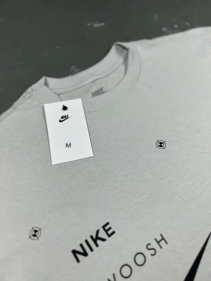 CAMISETA NK SPORTSWEAR SWOOSH CLUB