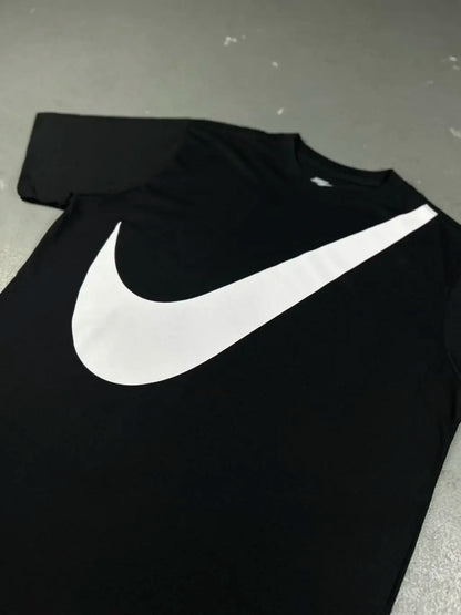 CAMISETA NIKE BIG LOGO