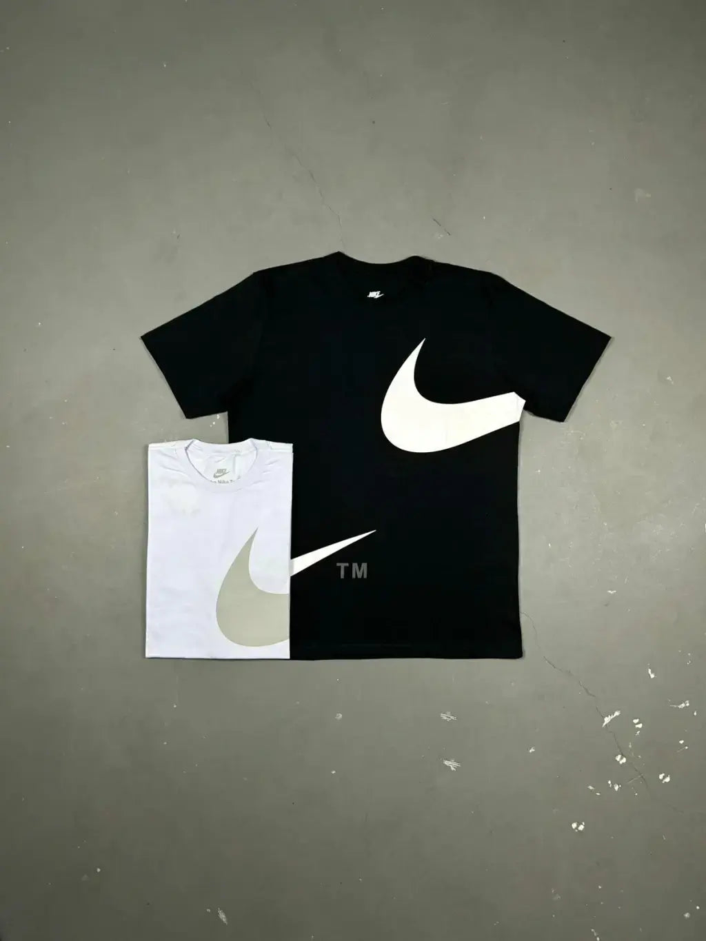 CAMISETA NIKE BIG SWOOSHᵀᴹ