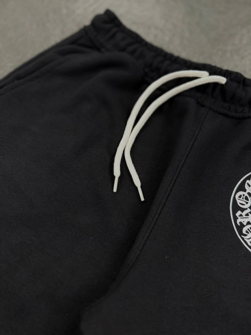 BERMUDA MOLETOM CHROME HEARTS