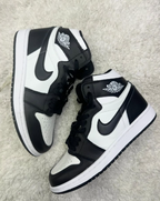Air J1 Mid "Panda"