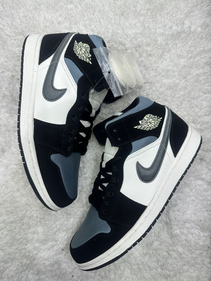 AJ 1 Mid Grey