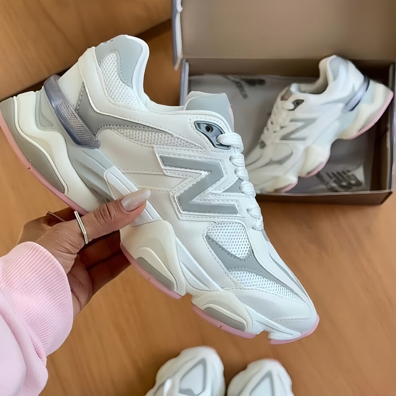 New Balance 9060 Pink