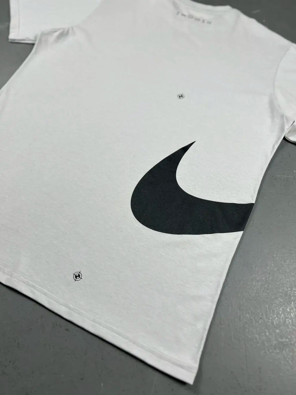 CAMISETA NK SPORTSWEAR SWOOSH CLUB