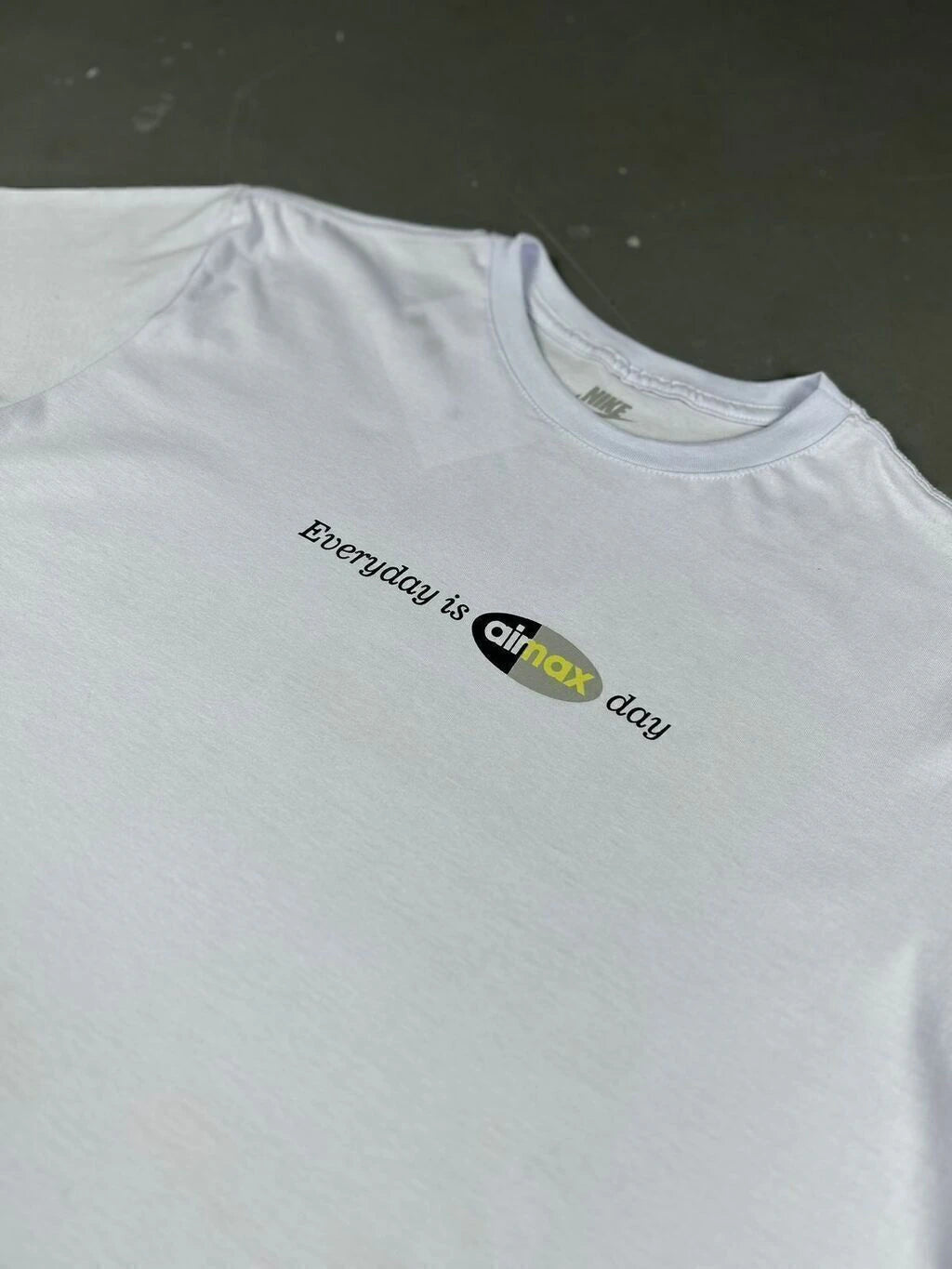 CAMISETA NIKE AIR MAX DAY