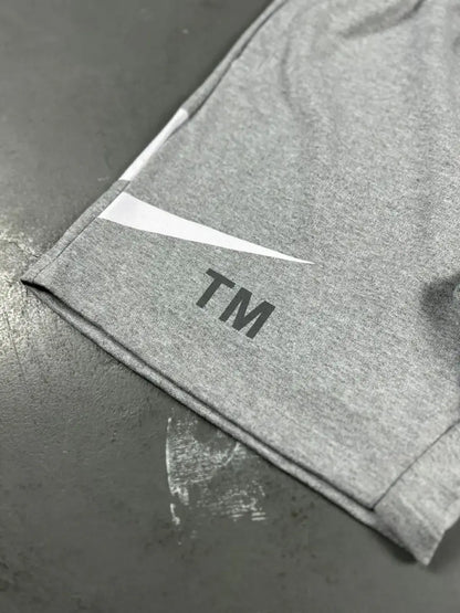 BERMUDA MOLETOM NIKE BIG SWOOSHᵀᴹ