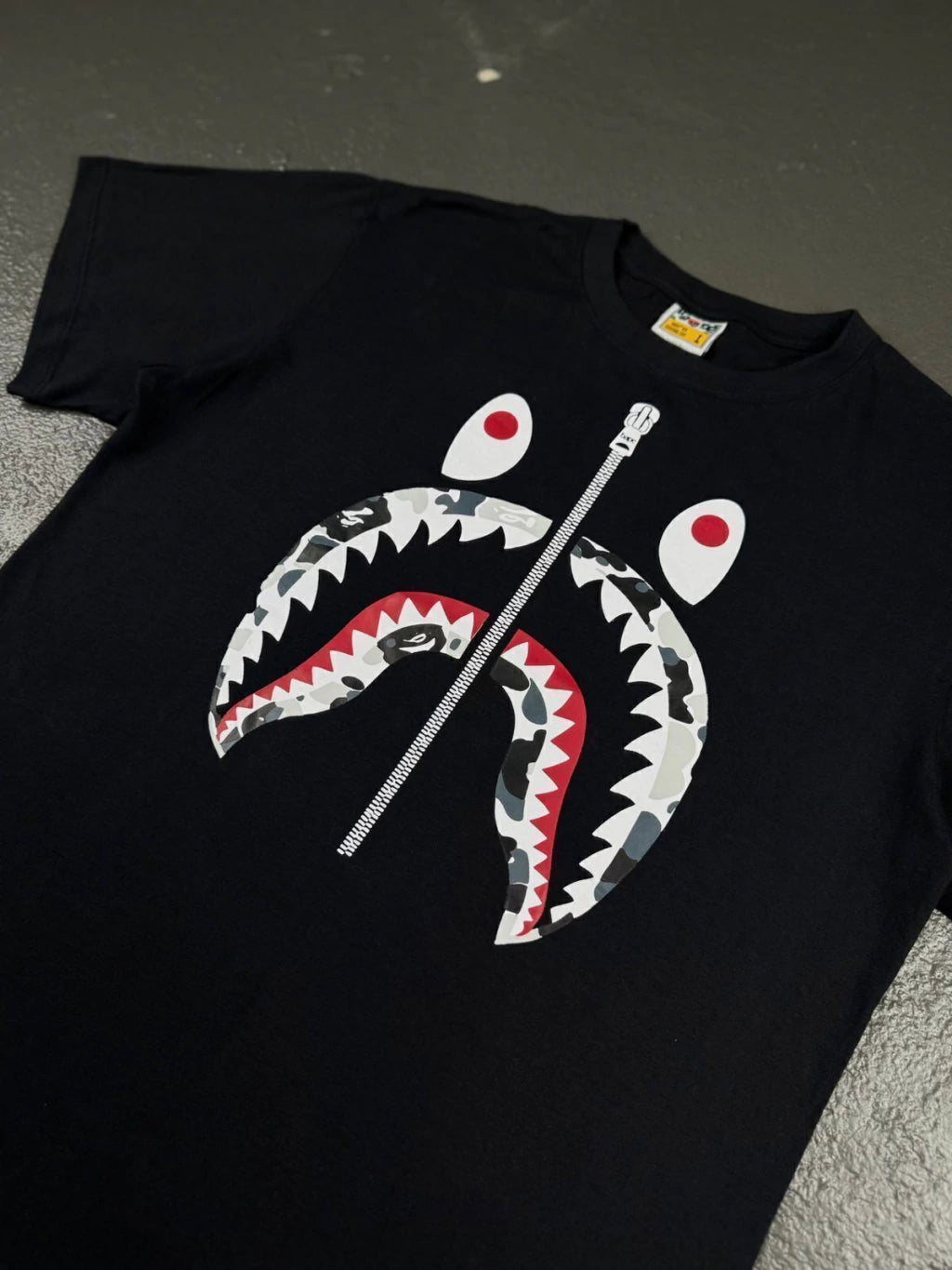 CAMISETA BAPE