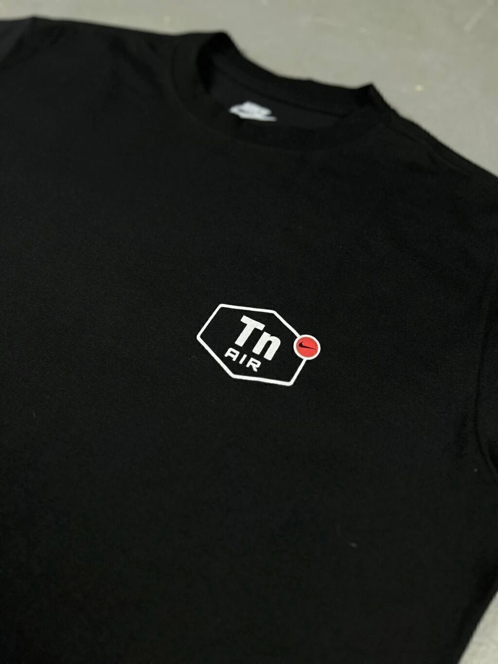 CAMISETA NIKE TN TUNED IN