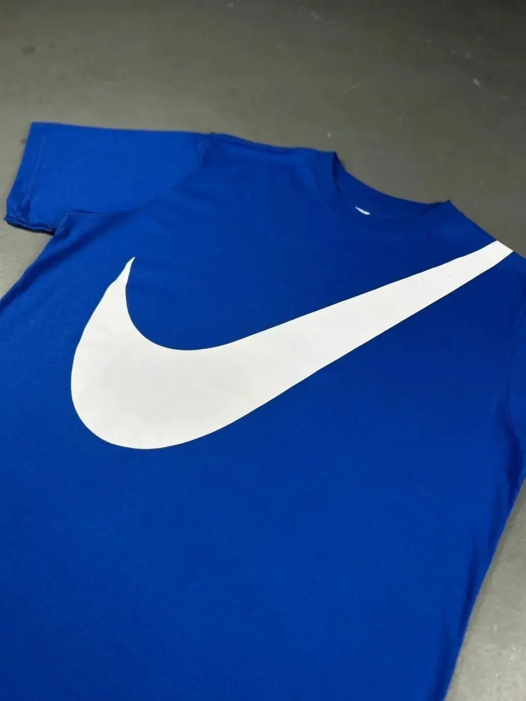 CAMISETA NIKE BIG LOGO