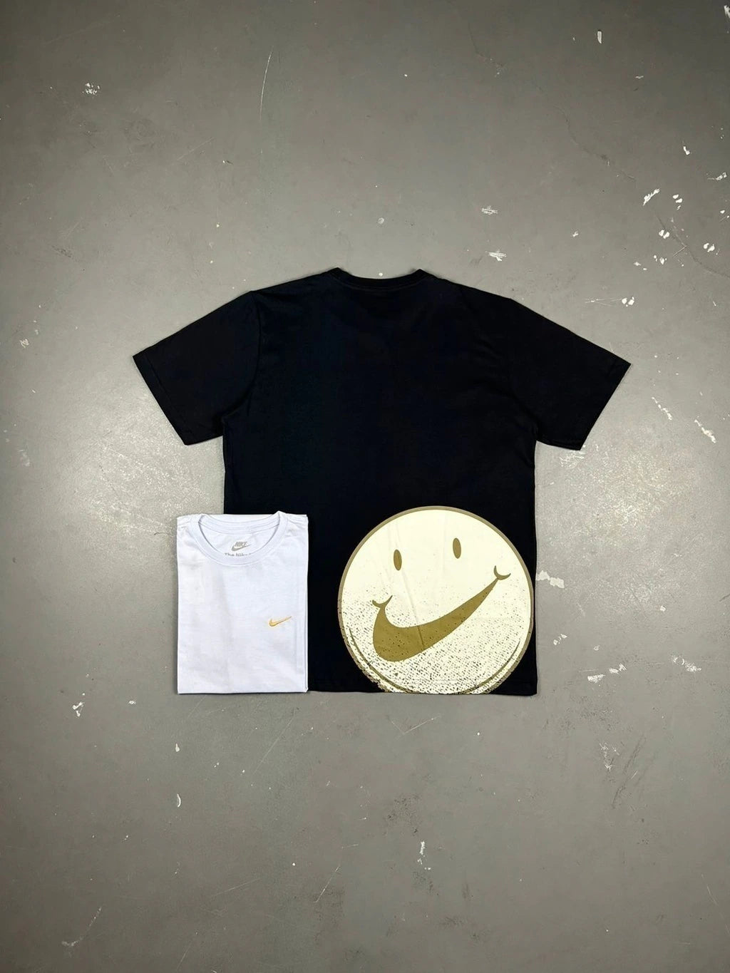 CAMISETA NIKE SMILE