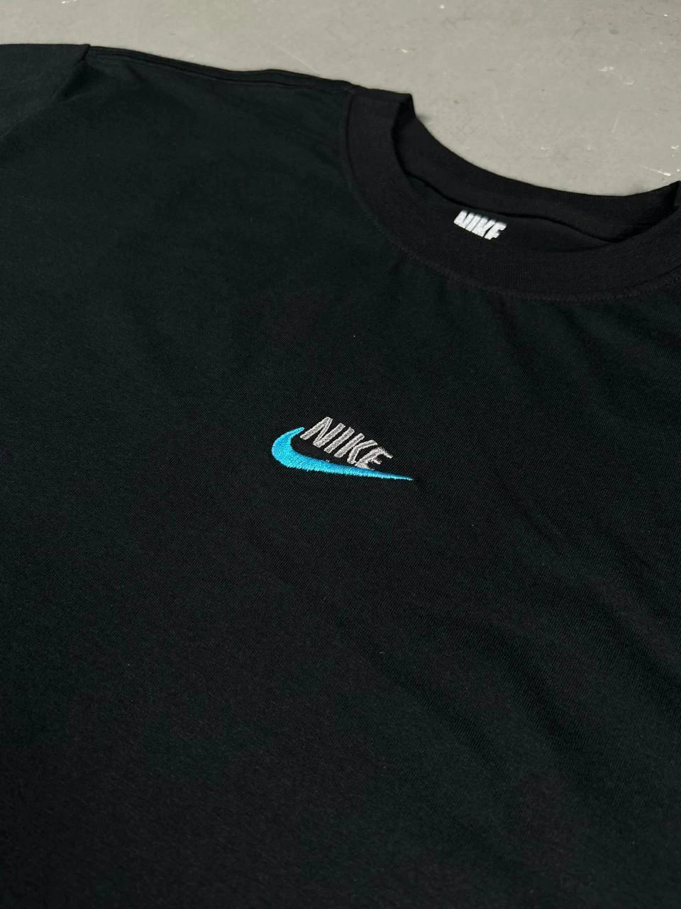 CAMISETA NK MIDDLE