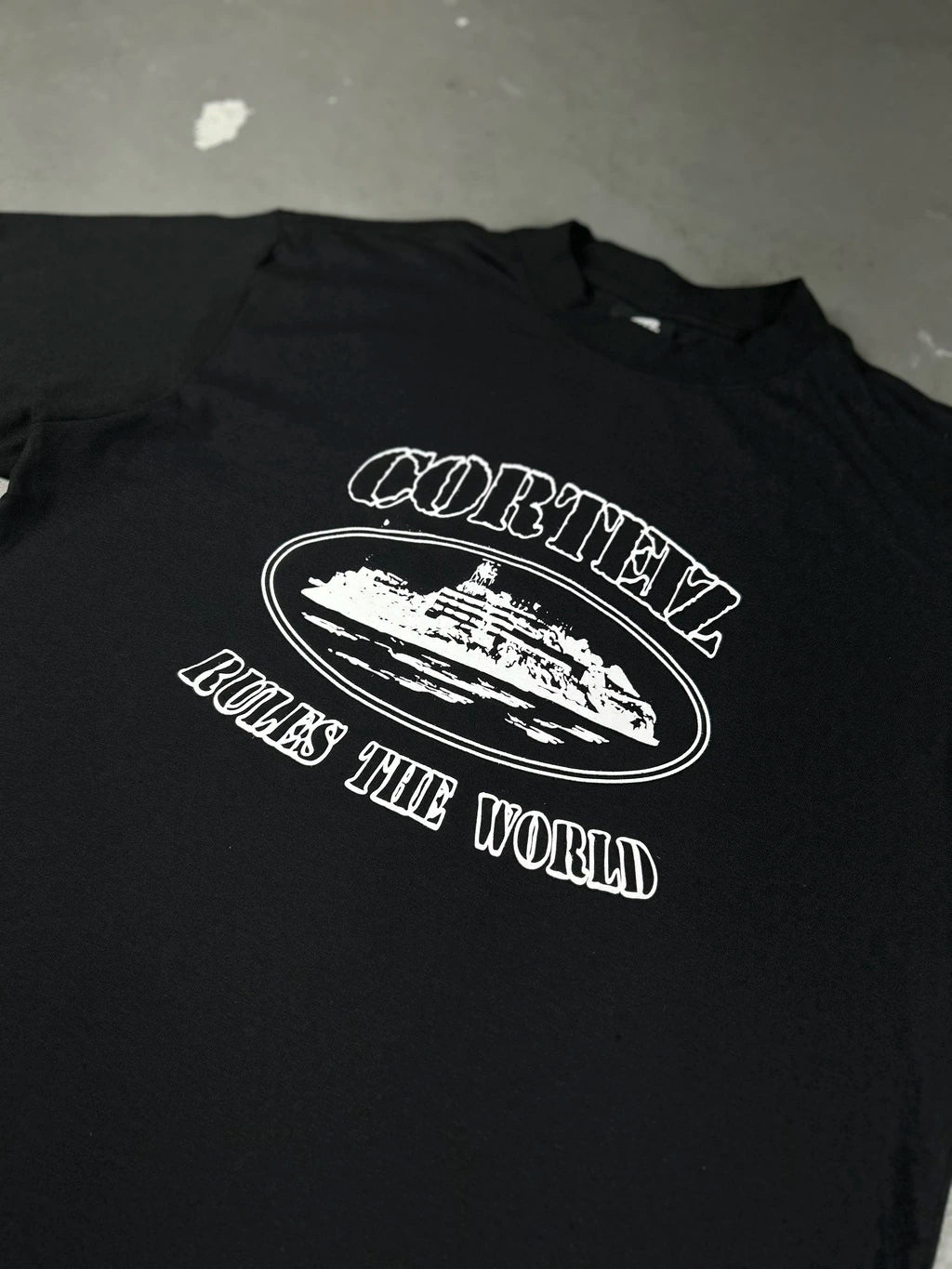 CAMISETA CORTEIZ “RULES THE WORLD”