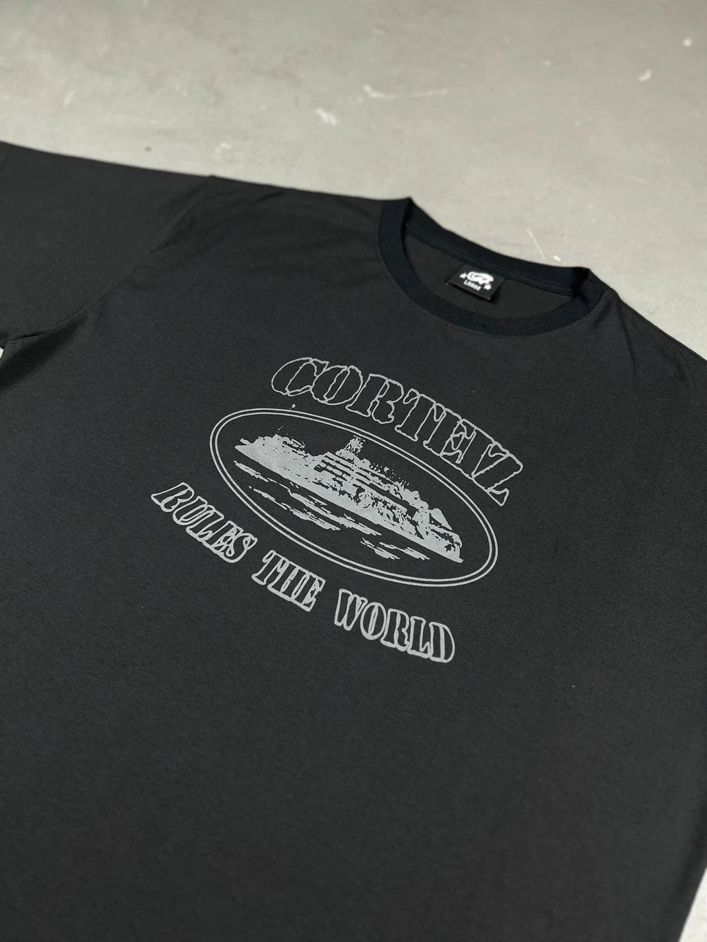 CAMISETA CORTEIZ “RULES THE WORLD”