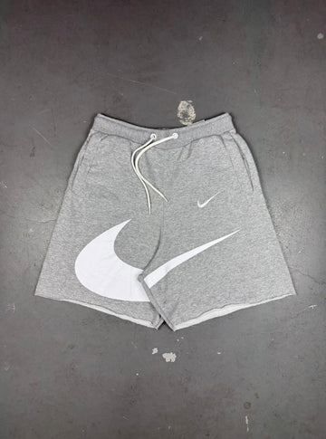 BERMUDA MOLETOM NIKE BIG LOGO