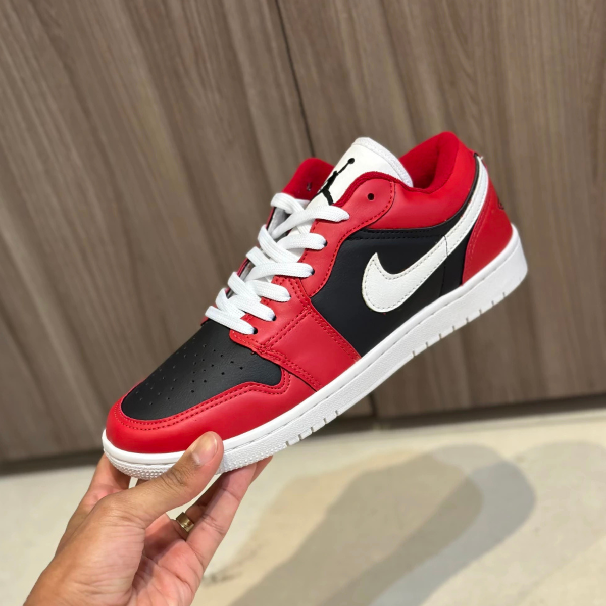 Air Jordan 1 Low 'Red & Black'