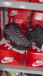 Air Max Plus TN 1 "Drácula"